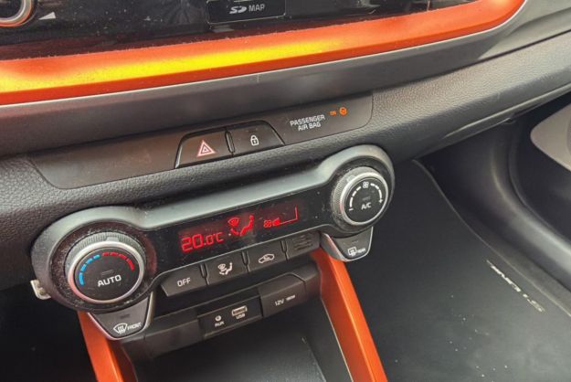 KIA STONIC 1.0 TGDI 120 DESIGN