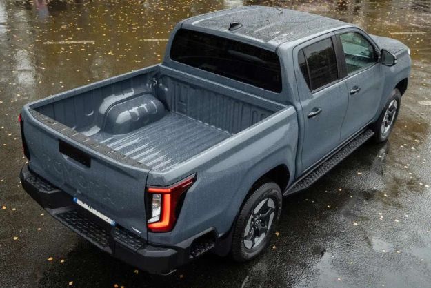 TOYOTA HILUX NEW 2.8 204 BVA INVINCIBLE 4PL