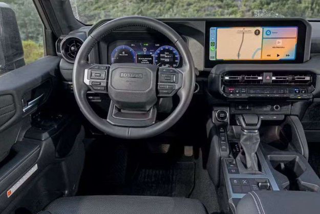 TOYOTA HILUX NEW 2.8 204 BVA CONFORT 4PL