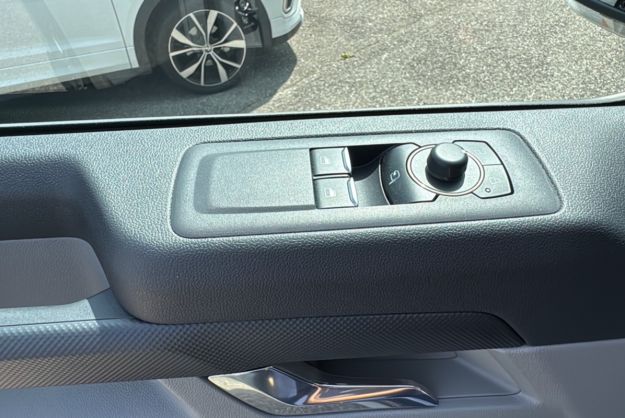 FORD TRANSIT CUSTOM 170 BVA8 SPORT L1H1 320