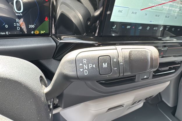 FORD TRANSIT CUSTOM 170 BVA8 SPORT L1H1 320