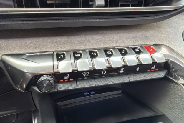 PEUGEOT 3008 1.6 180 CH EAT8 GT