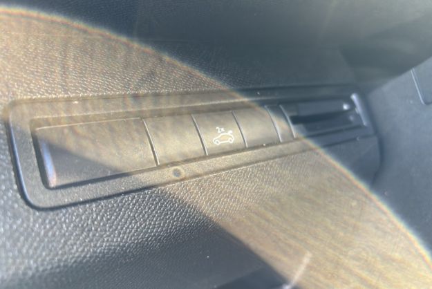 PEUGEOT 3008 1.5 HDI 130 ALLURE