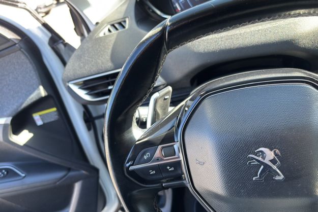 PEUGEOT 3008 1.5 HDI 130 ALLURE