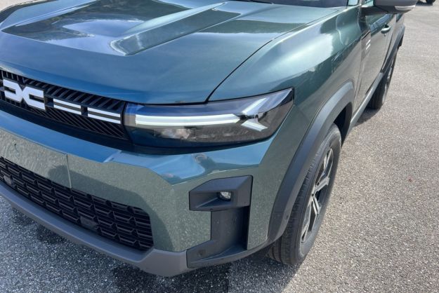 DACIA BIGSTER HYBRID 155 EXPRESSION PLUS