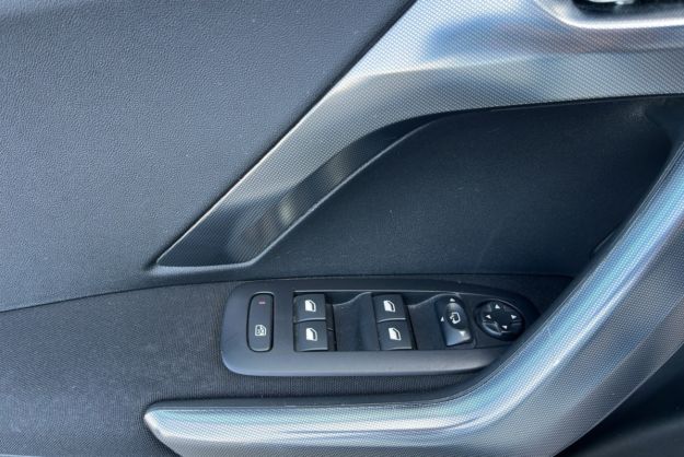 PEUGEOT 2008 1.2 130 ALLURE