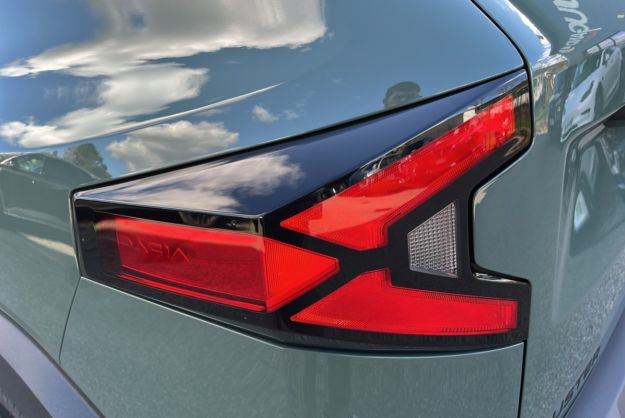 DACIA DUSTER HYBRID-G 150 4X4 EXTREME PLUS