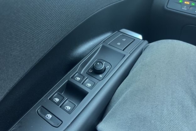 VOLKSWAGEN T-ROC ETSI 150 DSG LIFE PLUS