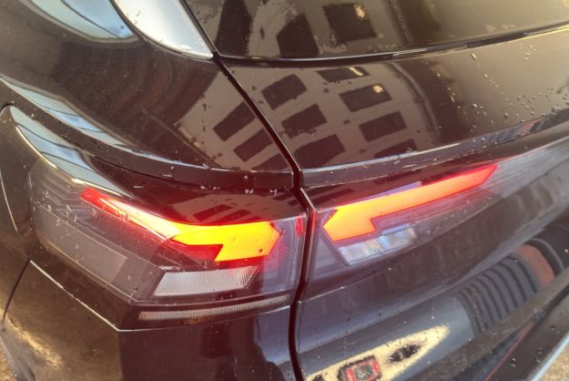 VOLKSWAGEN T-ROC ETSI 150 DSG LIFE PLUS