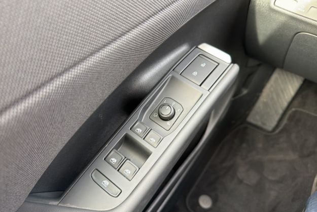 VOLKSWAGEN T-ROC ETSI 150 DSG LIFE PLUS