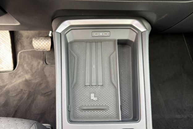 VOLKSWAGEN T-ROC ETSI 150 DSG LIFE PLUS