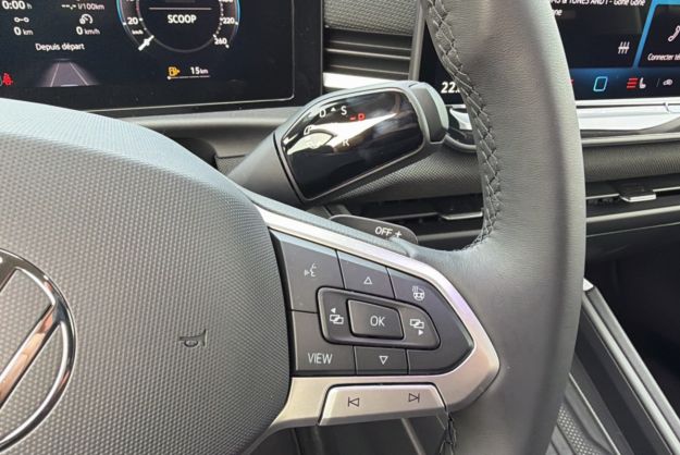 VOLKSWAGEN T-ROC ETSI 150 DSG LIFE PLUS