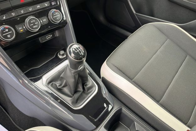 VOLKSWAGEN T-ROC 1.5 TSI 150 PREMIUM