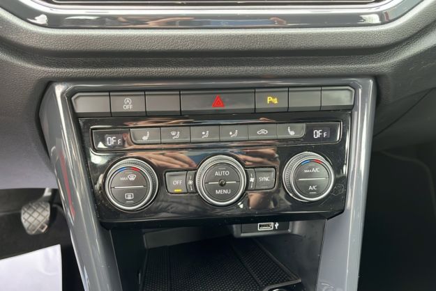 VOLKSWAGEN T-ROC 1.5 TSI 150 PREMIUM