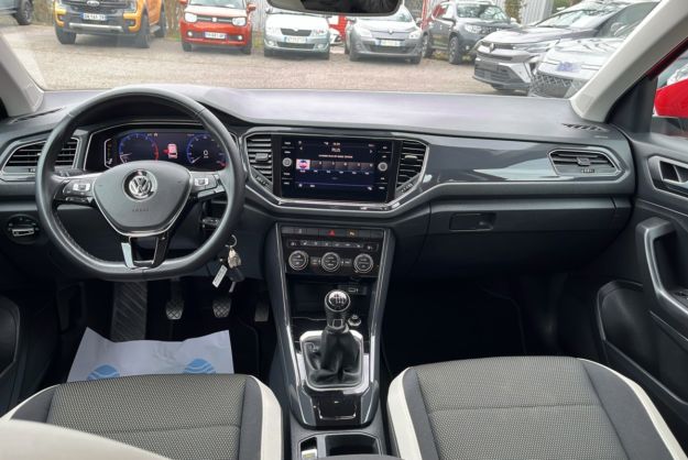 VOLKSWAGEN T-ROC 1.5 TSI 150 PREMIUM
