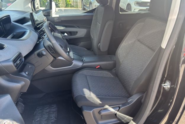 PEUGEOT RIFTER BLUEHDI 130 EAT8 ALLURE