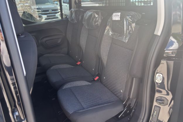 PEUGEOT RIFTER BLUEHDI 130 EAT8 ALLURE