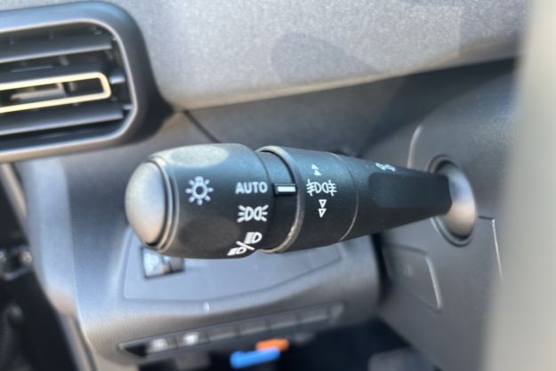 PEUGEOT RIFTER BLUEHDI 130 EAT8 ALLURE