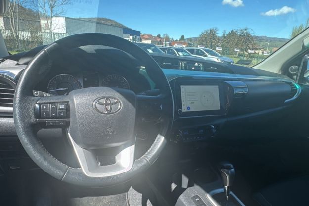 TOYOTA HILUX D4-D 150 BVA LEGENDE RIDEAU 4PL