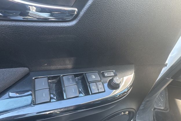 TOYOTA HILUX D4-D 150 BVA LEGENDE RIDEAU 4PL