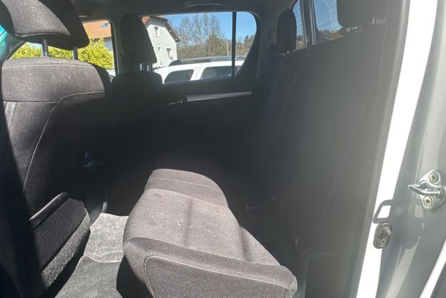 TOYOTA HILUX D4-D 150 BVA LEGENDE RIDEAU 4PL