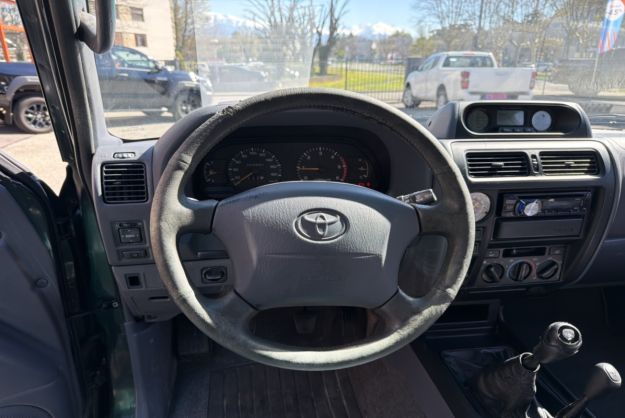 TOYOTA LAND CRUISER 90 3.0 125