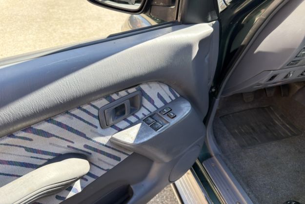 TOYOTA LAND CRUISER 90 3.0 125