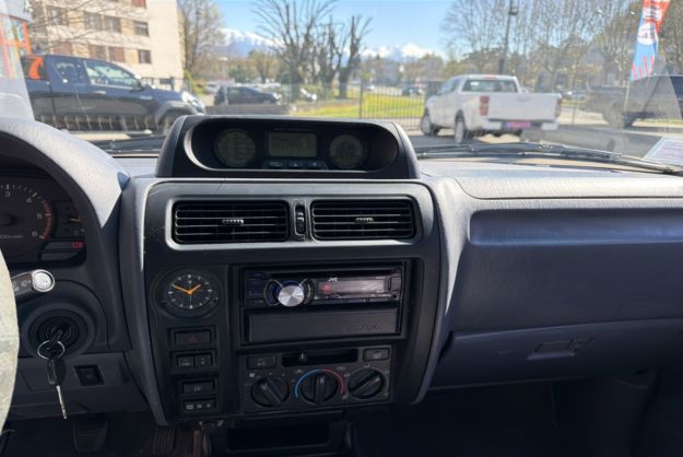 TOYOTA LAND CRUISER 90 3.0 125