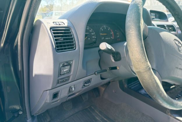 TOYOTA LAND CRUISER 90 3.0 125