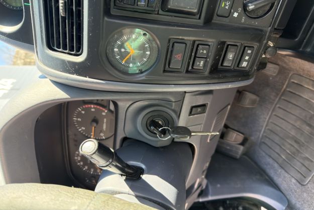 TOYOTA LAND CRUISER 90 3.0 125