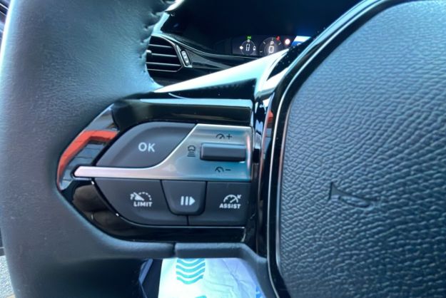 PEUGEOT 308 HYBRID 145 E-DSC6 ALLURE PLUS