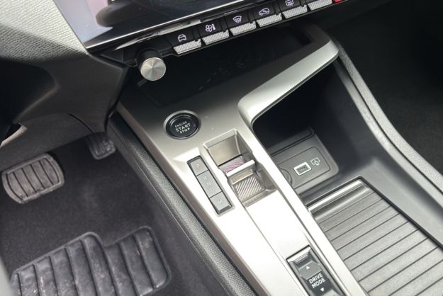 PEUGEOT 308 SW HYRID 145 E-DSC6 ALLURE PLUS