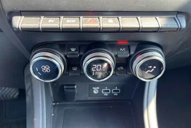 RENAULT CAPTUR 1.6 E-TECH 145 FULL HYBRID ZEN