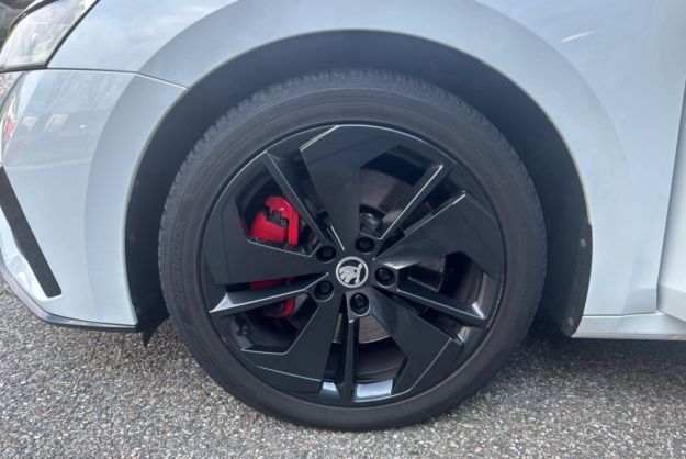 SKODA OCTAVIA COMBI RS 2.0 245
