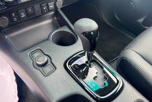 TOYOTA HILUX 2.8 204 BVA INVINCIBLE 4PL