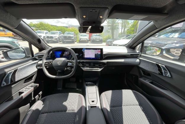 RENAULT CLIO 6 TCE 115 EDC TECHNO