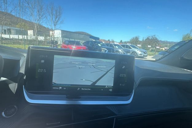 PEUGEOT 2008 1.2 PURETECH 130 EAT8 GT ATT