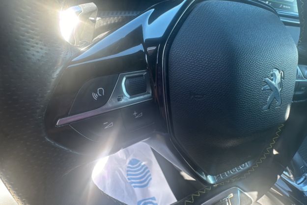 PEUGEOT 2008 1.2 PURETECH 130 EAT8 GT ATT