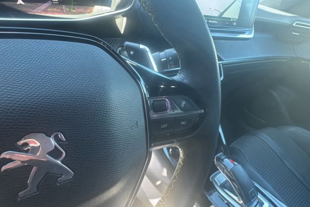 PEUGEOT 2008 1.2 PURETECH 130 EAT8 GT ATT