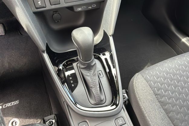 TOYOTA YARIS CROSS HYBRIDE 130 2WD DESIGN