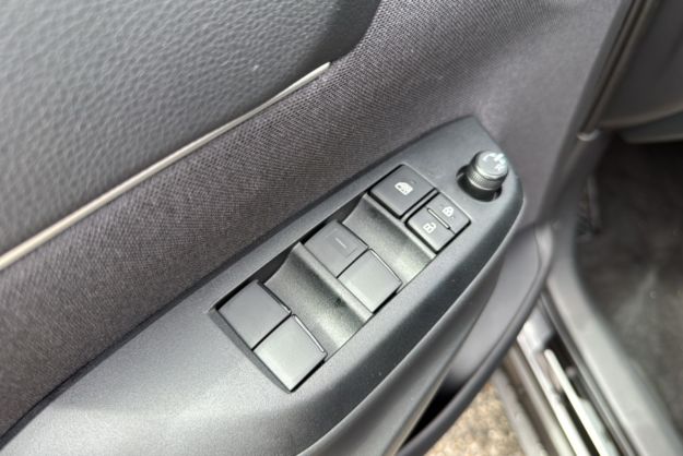 TOYOTA YARIS CROSS HYBRIDE 130 2WD DESIGN