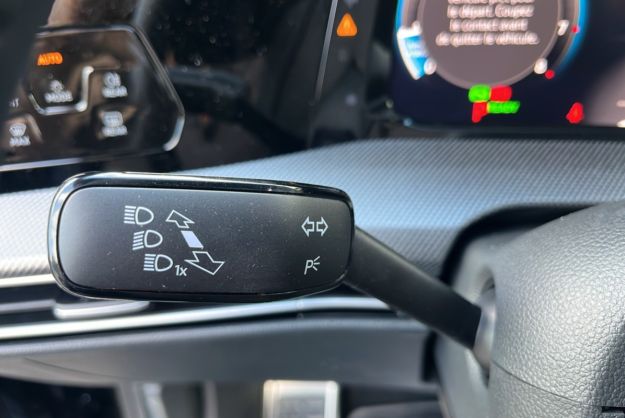 VOLKSWAGEN GOLF E-TSI 150 DSG R-LINE EDITION