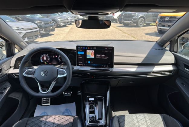 VOLKSWAGEN GOLF E-TSI 150 DSG R-LINE EDITION