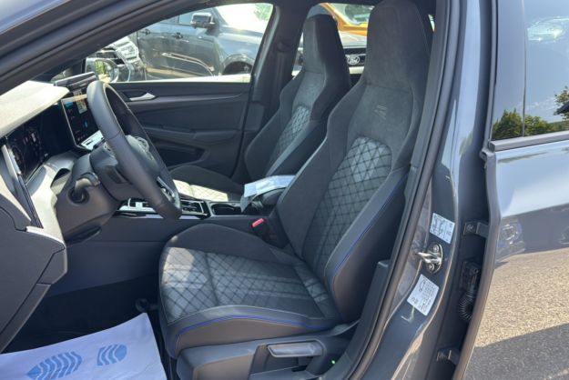 VOLKSWAGEN GOLF E-TSI 150 DSG R-LINE EDITION