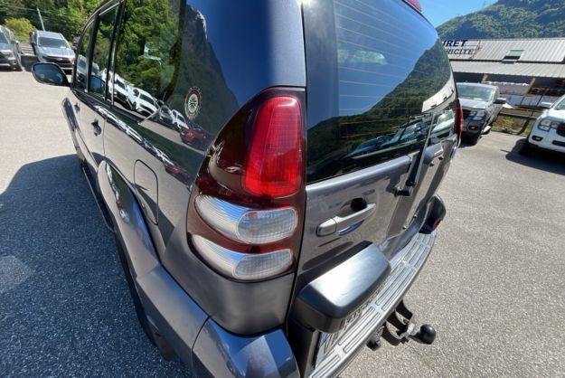 TOYOTA LAND CRUISER KDJ 120 3.0 D-4D 165 BVA