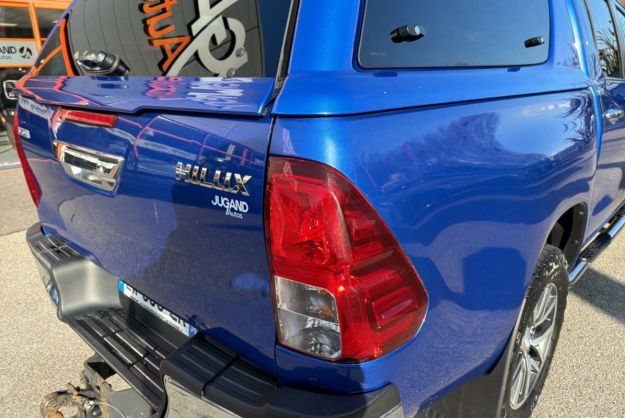 TOYOTA HILUX 2.4 D4-D 150 INVINCIBLE BVA HARD TOP