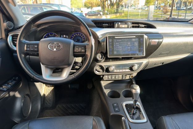 TOYOTA HILUX 2.4 D4-D 150 INVINCIBLE BVA HARD TOP