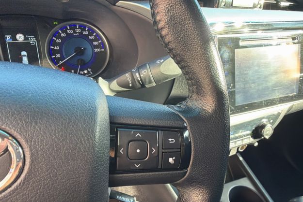 TOYOTA HILUX 2.4 D4-D 150 INVINCIBLE BVA HARD TOP