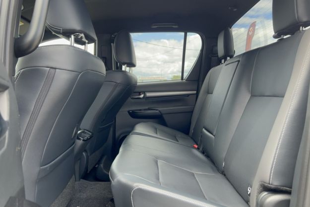 TOYOTA HILUX 2.8 204 BVA INVINCIBLE 4PL