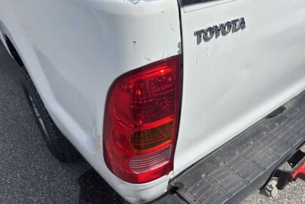 TOYOTA HILUX 2.5 D-4D 4WD 144 CV DOUBLE CABINE